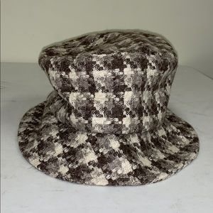 French Style Checkered Hat in Beige